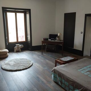  Maison  vendre 7 pices 240 m