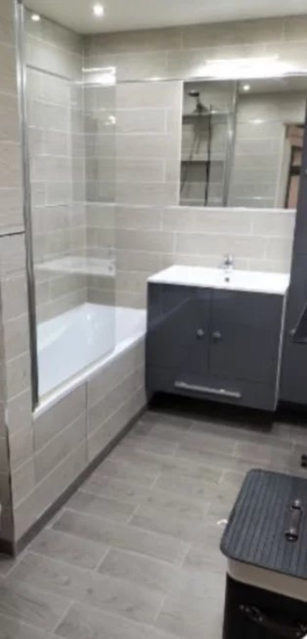 Location Appartement Deux pièces de 55m² avec balcon et parking dans une résidence de La trinité