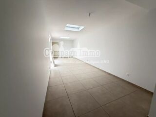  Appartement à louer 3 pièces 83 m²