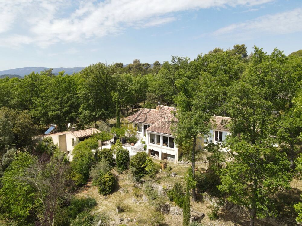 Vente Maison Villa dans un havre de paix avec piscine à Grambois Grambois