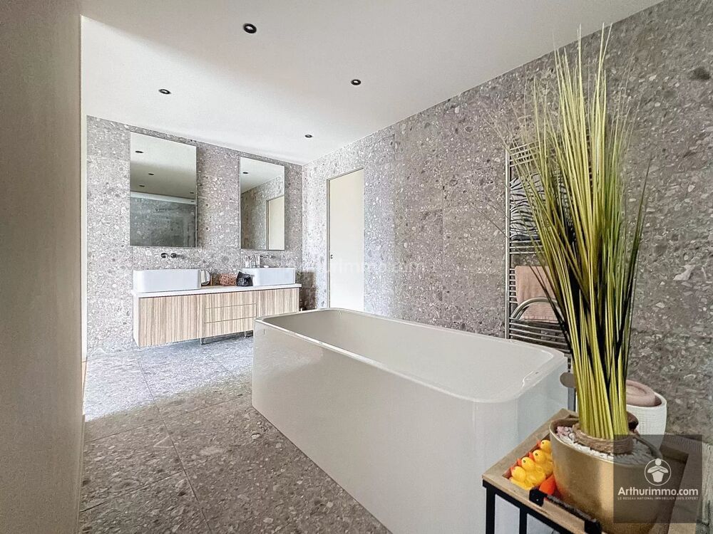 � vendre  Maison Saint-L�ger-sur-Roanne (42155)