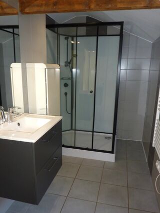  Appartement à louer 2 pièces 53 m²
