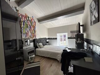  Maison � vendre 10 pi�ces 328 m�