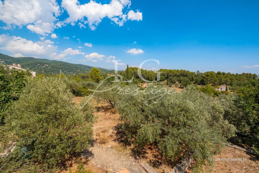 Villa provençale avec vue imprenable sur oliviers et roses sauva