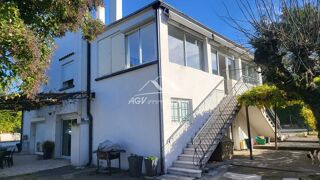  Maison à louer 8 pièces 189 m²