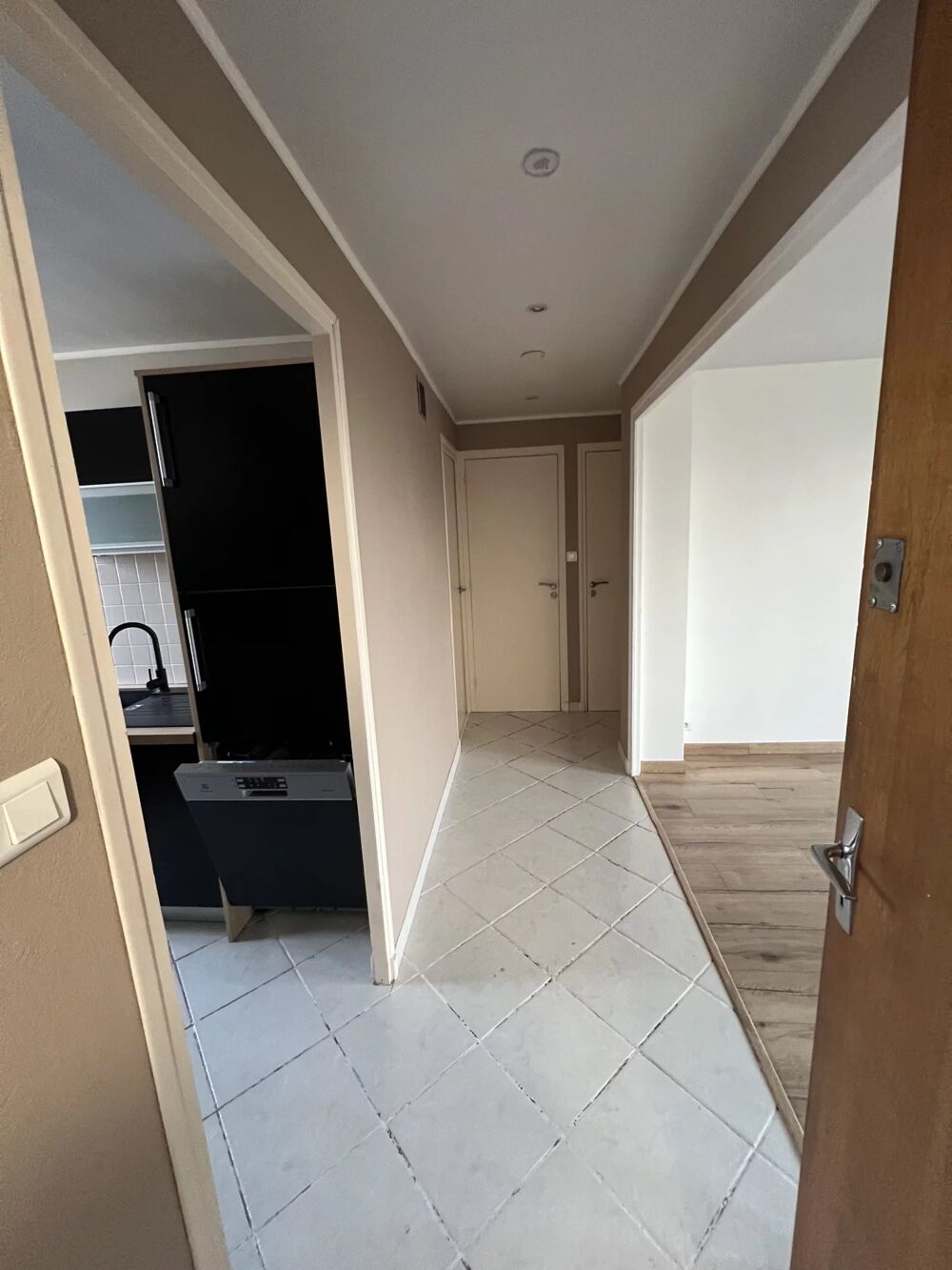 Location Appartement LIVRON-SUR-DROME - T3 avec balcon, cave, garage Livron-sur-drôme