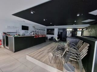  Immeuble à vendre 5 pièces 237 m²
