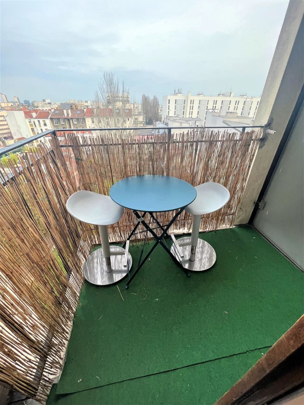 4 pièces calme et clair, traversant, balcons, parking