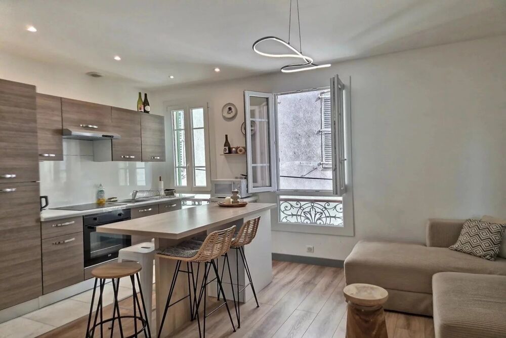 Vente Appartement Dernier étage traversant – Luminosité, charme et adresse privilé Antibes