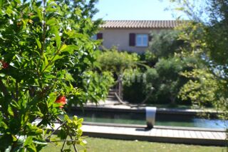  Maison � vendre 10 pi�ces 240 m�