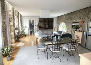  Maison à vendre 6 pièces 196 m²