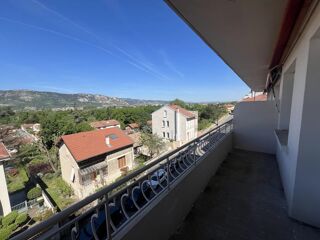  Appartement à louer 3 pièces 75 m²