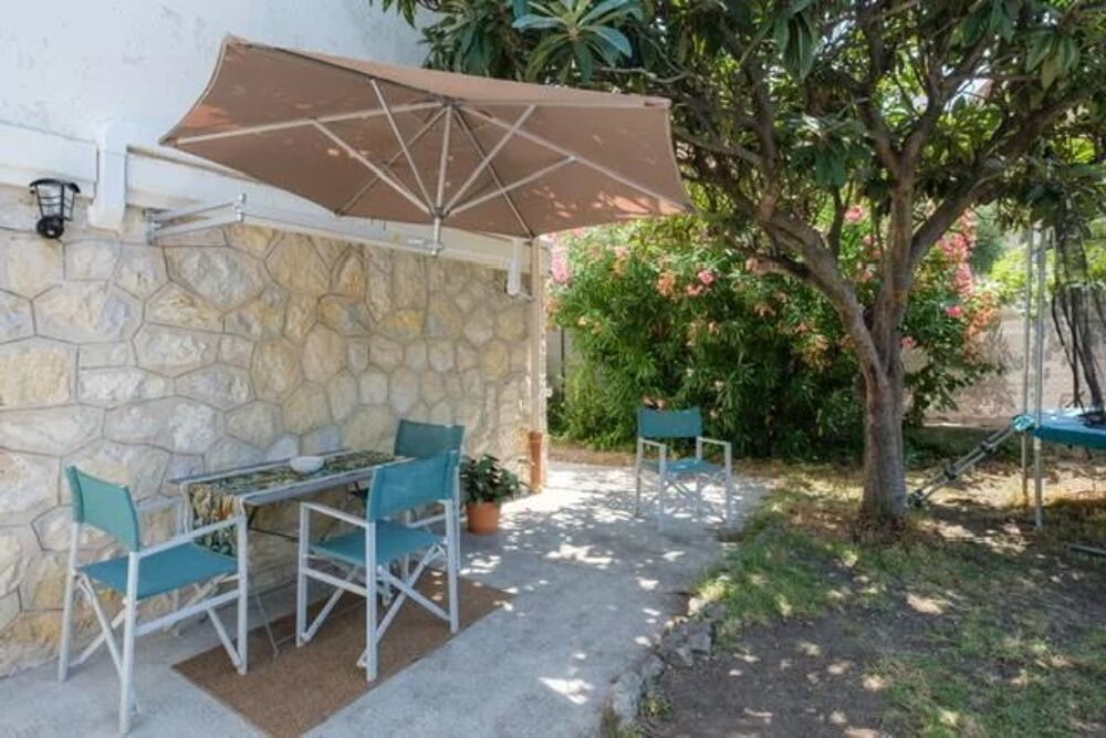 Location Appartement Deux pièces de 40m² avec terrasse et jardin Antibes