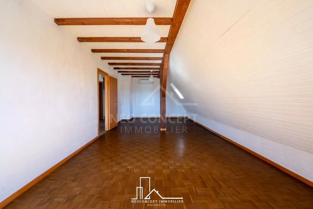 Mommenheim  Appartement 3 pièces au dernier étage  81 m² au so
