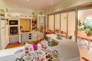  Maison � vendre 6 pi�ces 154 m� Biot