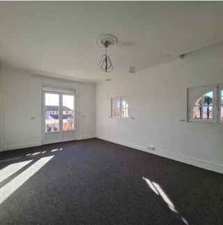  Villa à vendre 15 + pièces 280 m²