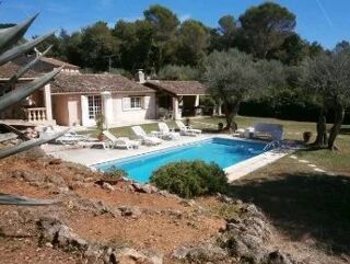 Location Maison Charmant pavillon indépendant avec jardin et  piscine – cadre de Roquefort-les-pins