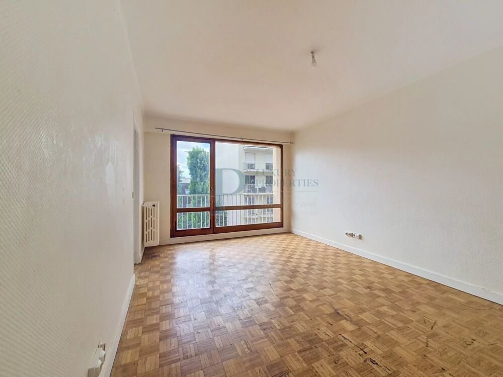 Vente Appartement Courbevoie - Studio de 32 m² avec balcon filant Sud-Est, à réinv Courbevoie