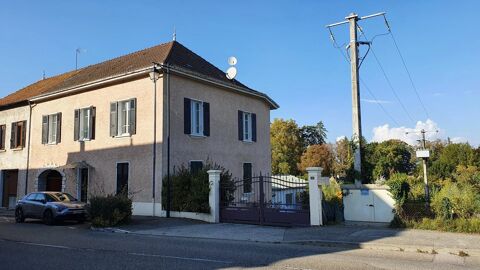   Maison bourgeoise  avec atelier centre de Corbelin Maison - 6 pièce(s) - 122 m²