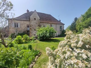  Maison  vendre 8 pices 335 m