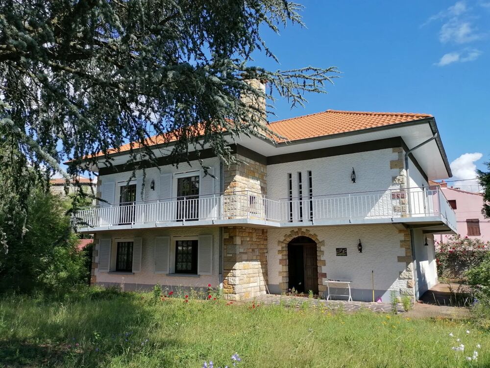 Vente Maison 7 pièces 199 m² 1618 m² GRANDE ET JOLIE MAISON A BRASSAC LES MIN Brassac-les-mines
