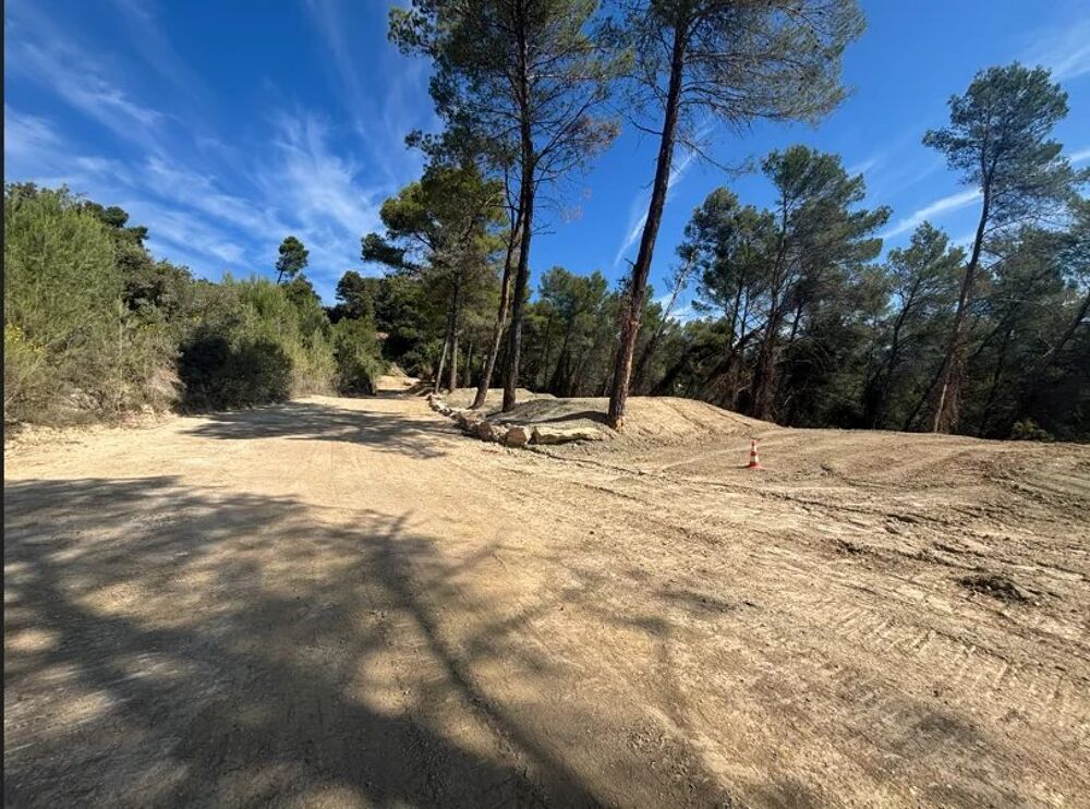 Vente Terrain FIGANIÈRES – TERRAIN AGRICOLE ET FORESTIER DE PLUS DE 9 HECTARES Figanières