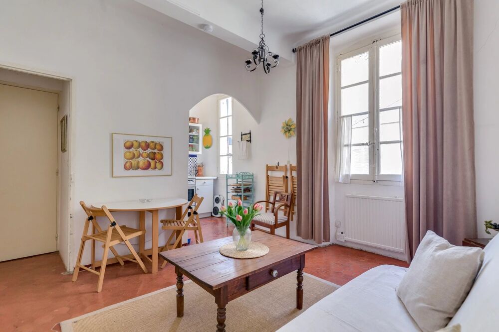 Beaucoup de charme pour cette superbe maison de village au centr