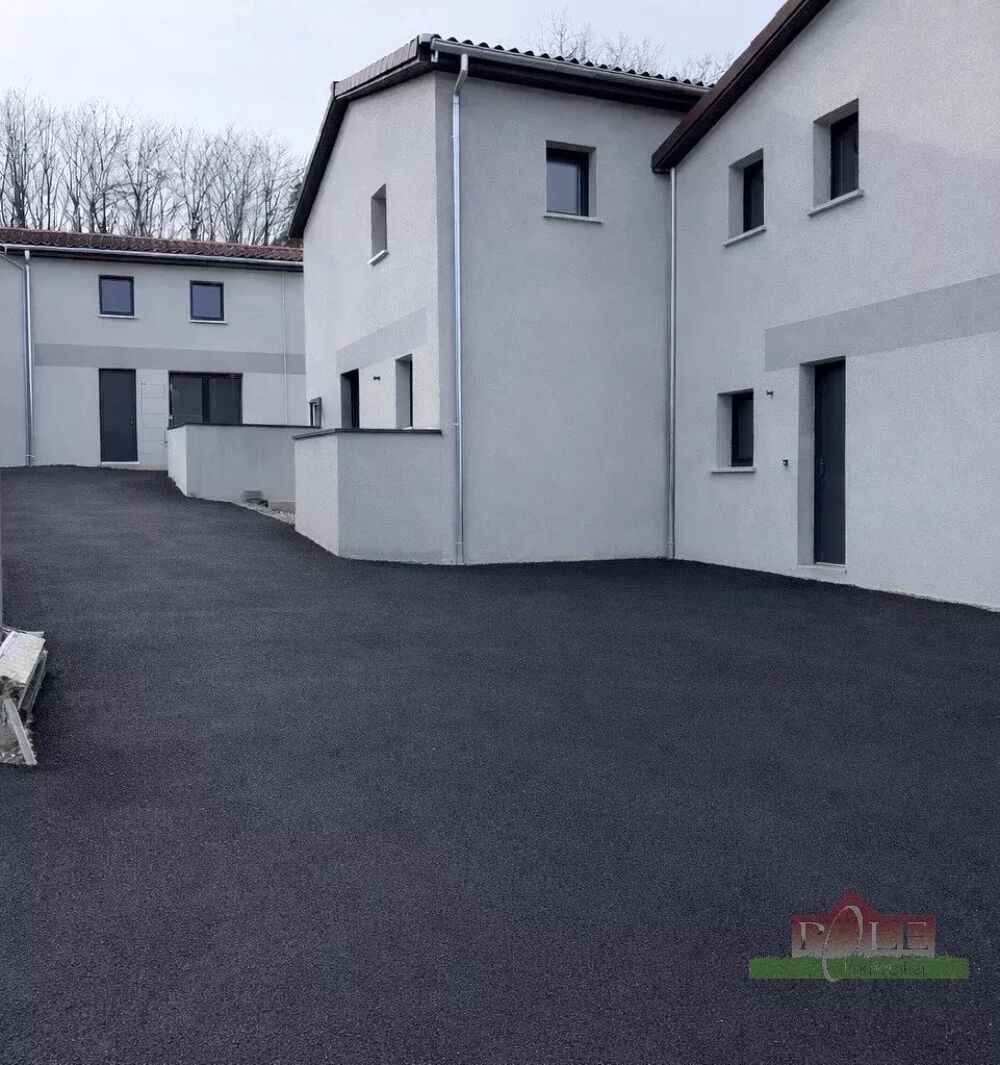 EYZIN-PINET, Pavillon T4 avec jardin privatif.