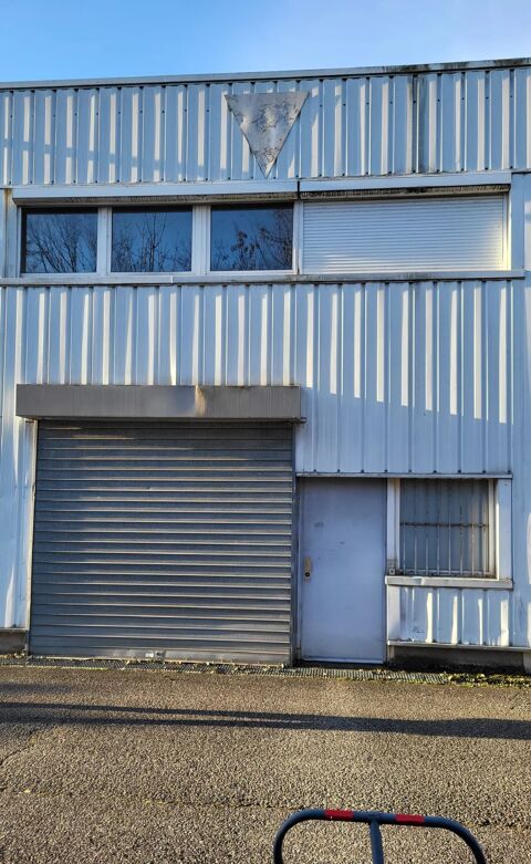 lOCAL PROFESSIONNEL ET BUREAUX 198000 38360 Sassenage