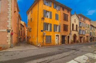  Immeuble  vendre 10 pices 221 m