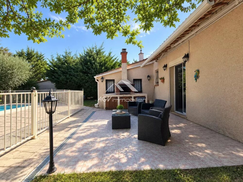 Maison trois chambres, avec piscine et 3884 m² de terrain