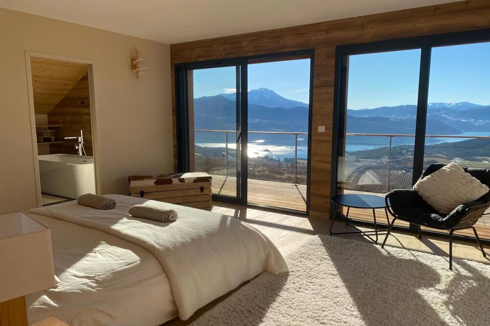 � vendre  Maison Pruni�res (05230)