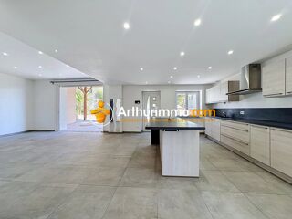  Maison à louer 5 pièces 157 m²