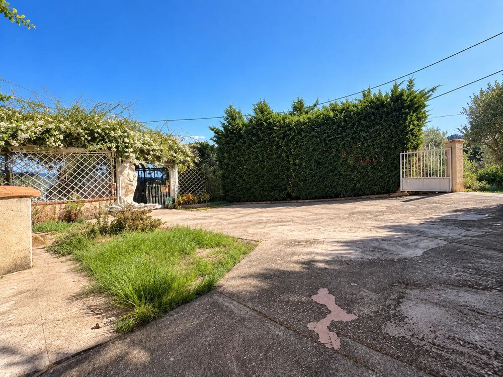 Vente Maison Villa avec piscine et vue panoramique sur la mer – Biguglia Biguglia