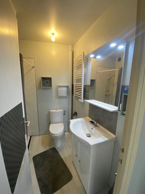   Centre-Ville LAMASTRE Appartement - 6 pi�ce(s) - 84 m�