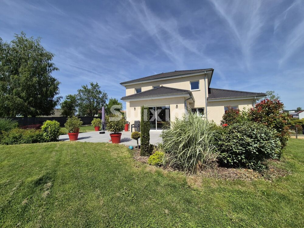 MAISON CONTEMPORAINE AUX PORTES DE DOLE