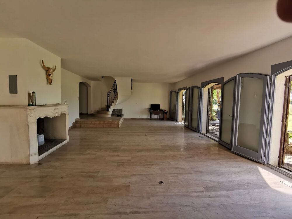 Domaine équestre en campagne Beaucaire