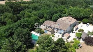  Villa à vendre 15 + pièces 750 m²