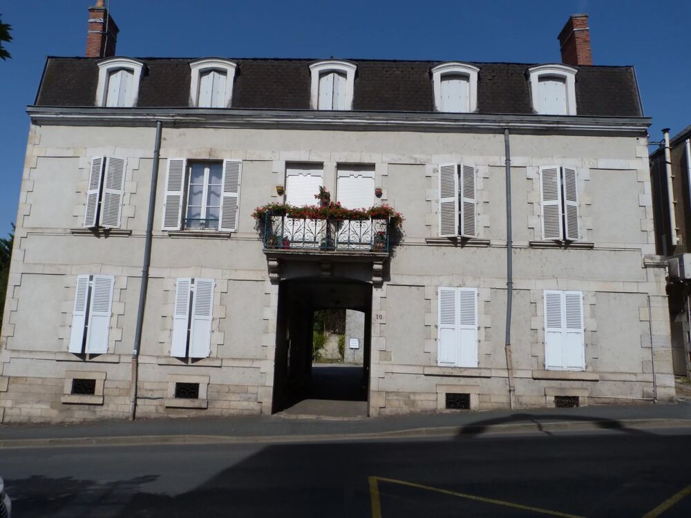 Vente Appartement Appartment T.3 - 2 Chambres - Avec locataire - Parking Vierzon