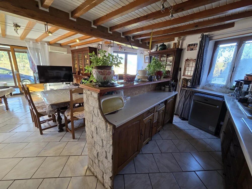 Vente Maison Maison 170m² + garage sur 1619m² terrain Saint-maurice-en-trièves