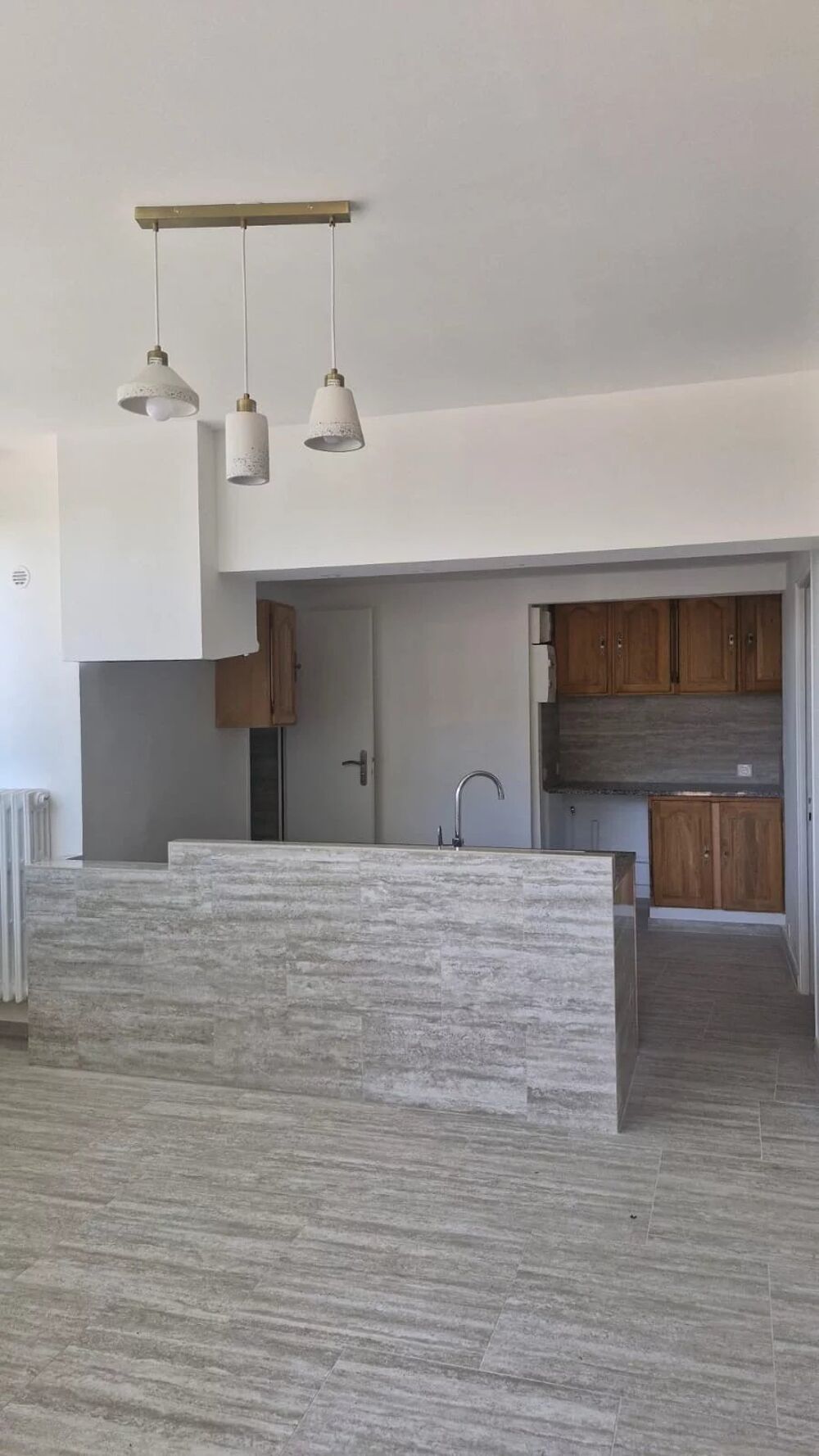 Location Appartement Rez-de-villa rénové – 2 pièces avec climatisation et parking à N Nice