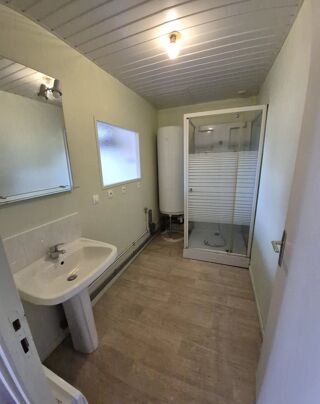  Appartement � louer 4 pi�ces 81 m�