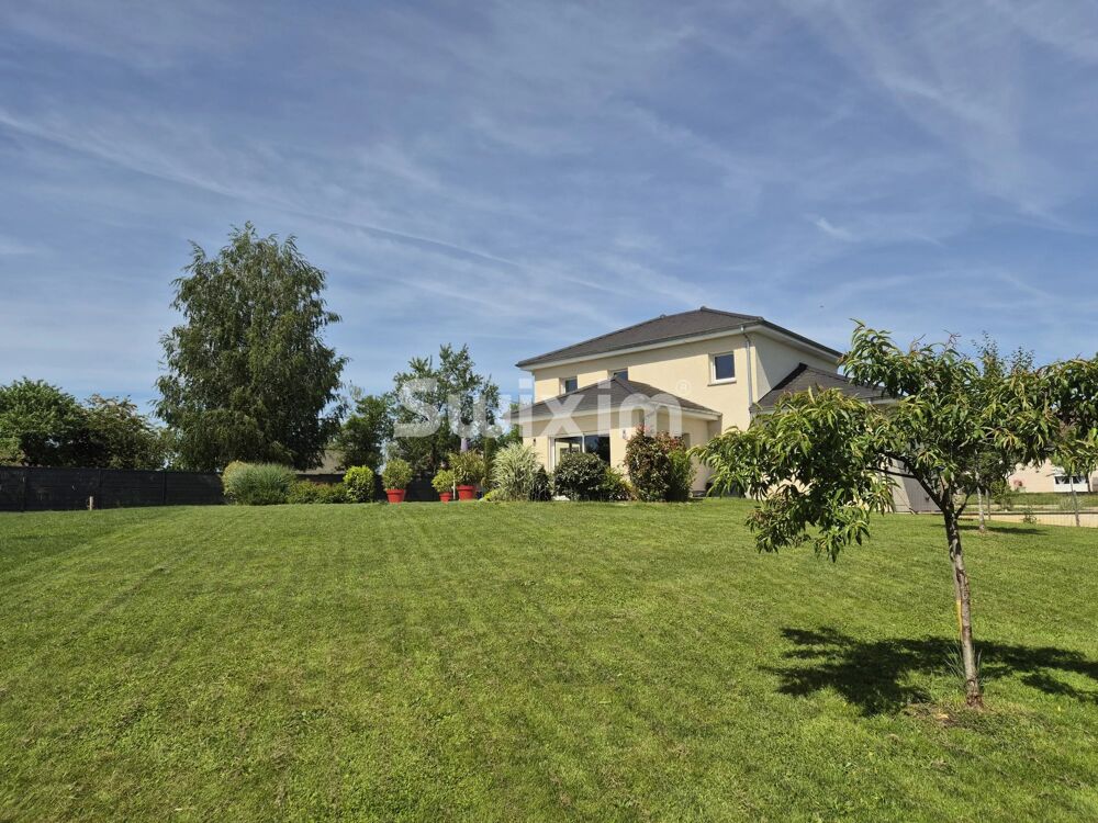 MAISON CONTEMPORAINE AUX PORTES DE DOLE