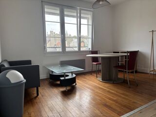  Appartement à louer 2 pièces 28 m²