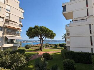 Location Appartement Magnifique appartement de 45m² avec vue mer, piscine et tennis, Mandelieu-la-napoule