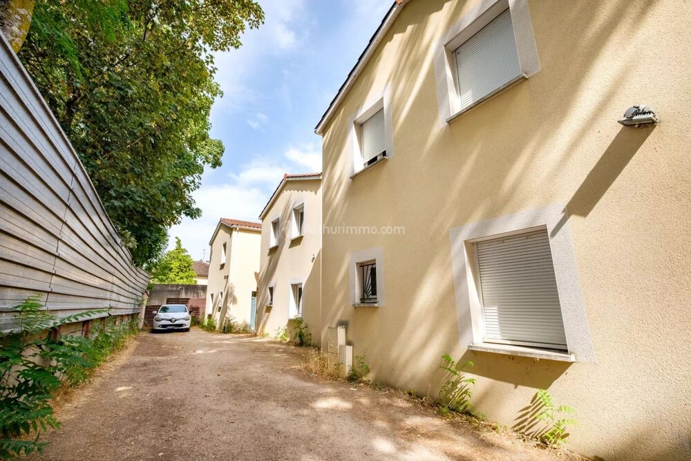 À vendre  Ensemble immobilier de 4 maisons sur une parcelle de