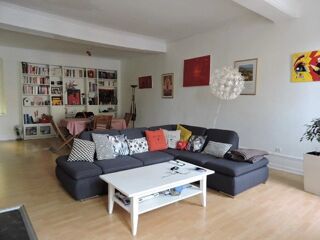  Appartement à louer 5 pièces 154 m²