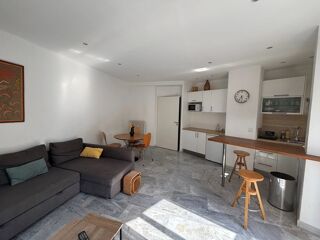  Appartement à louer 2 pièces 45 m²