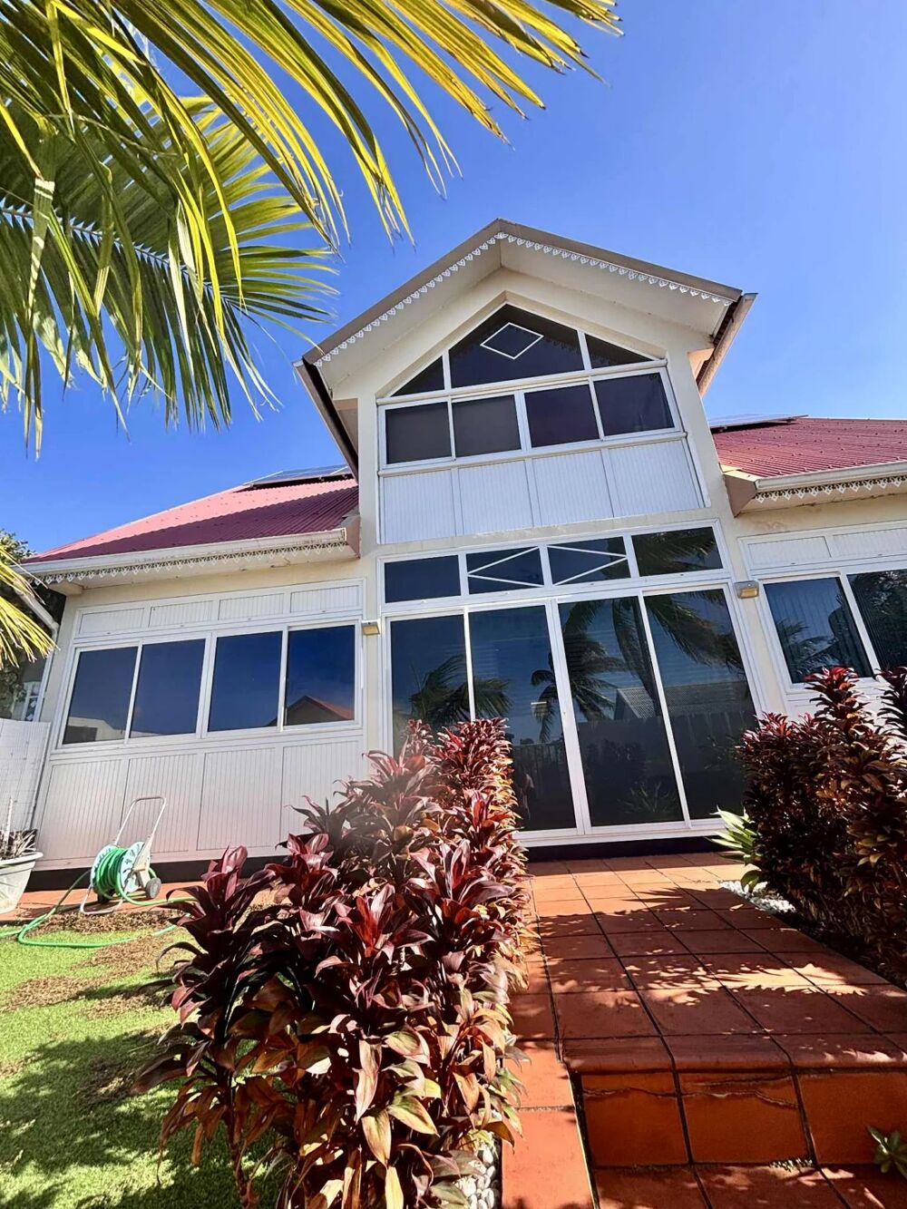 Vente Maison Maison - 5 pièces - 180 m² sur terrain de 525 m² Sainte-clotilde
