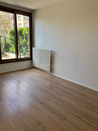  Appartement à louer 3 pièces 70 m²